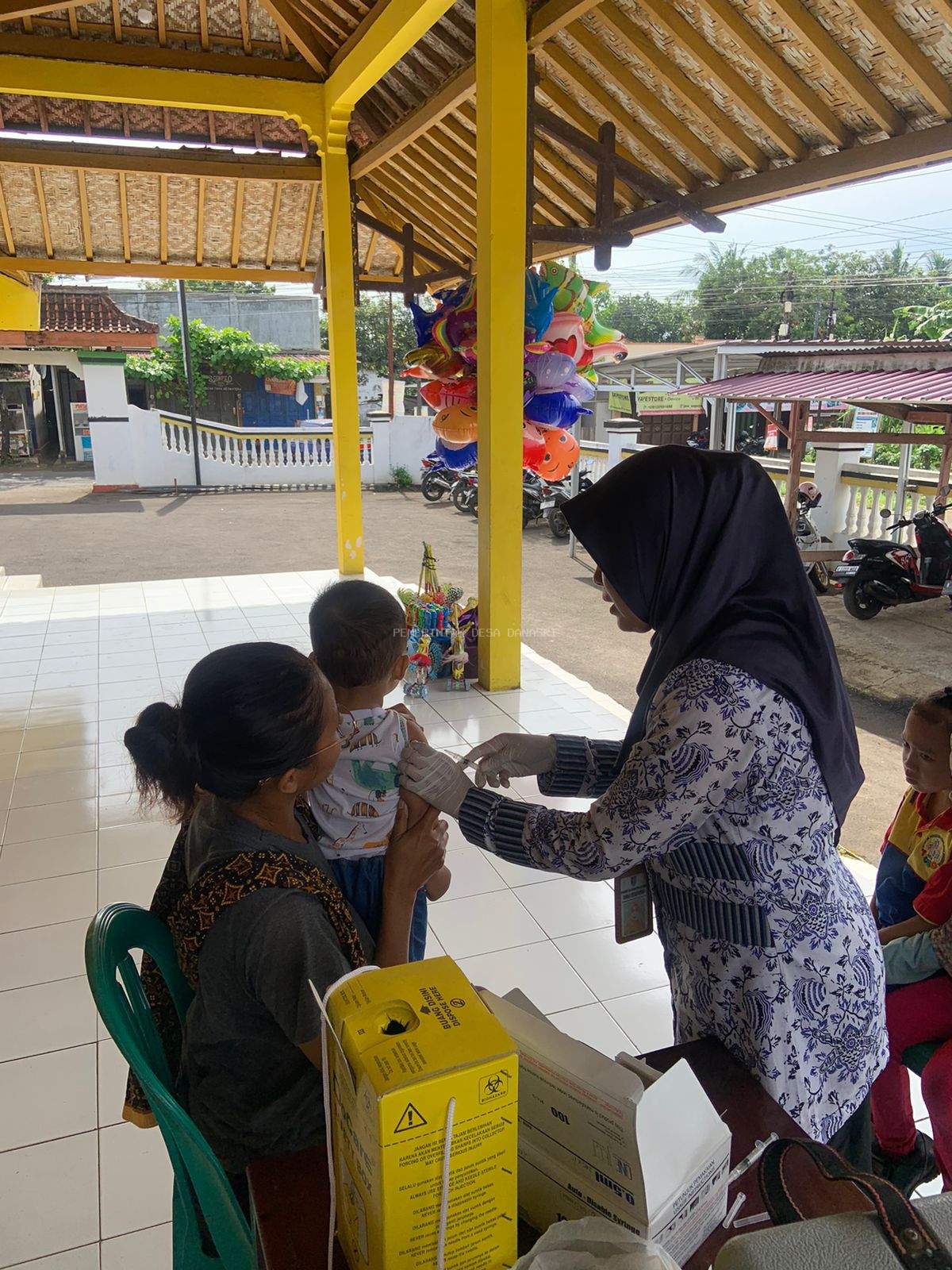 IMUNISASI BALITA DESA DANASRI