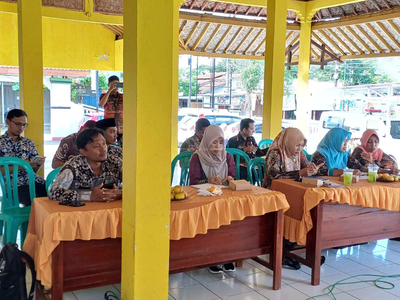 Rapat koordinasi Sekretaris Desa Bulan April Tahun 2025